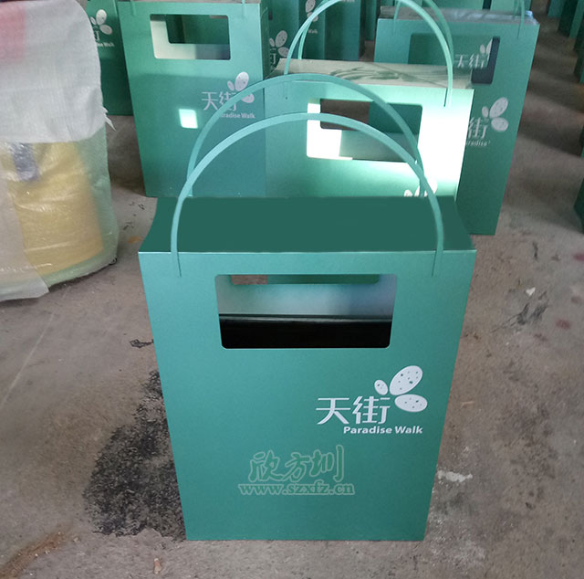 深圳天街購物街區(qū)定制手提袋鋼制垃圾桶 深圳天街購物街區(qū)定制手提袋鋼制垃圾桶