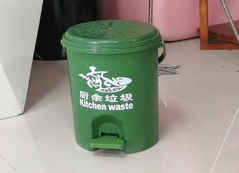 家用腳踏式塑料垃圾桶主圖