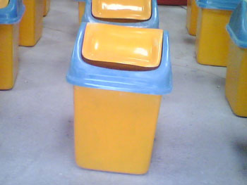 玻璃鋼戶外搖蓋垃圾桶主圖