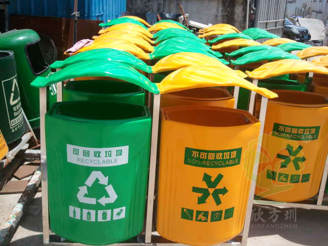 戶外玻璃鋼分類桶圖片 戶外玻璃鋼分類桶圖片