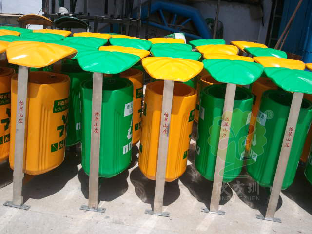 戶外玻璃鋼分類桶圖片 戶外玻璃鋼分類桶圖片