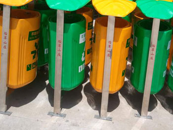 戶外定制環(huán)保玻璃鋼果皮箱主圖