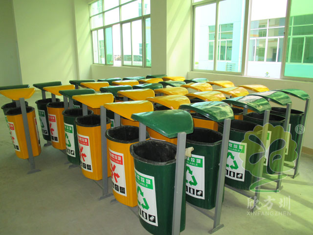 景區(qū)玻璃鋼分類垃圾箱圖片 景區(qū)玻璃鋼分類垃圾箱圖片