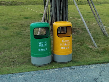 公園景區(qū)戶外玻璃鋼果皮箱主圖