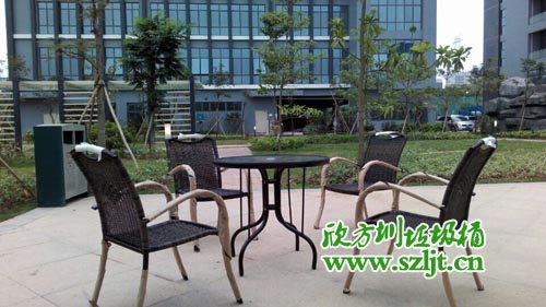 �A���G�����������������e��