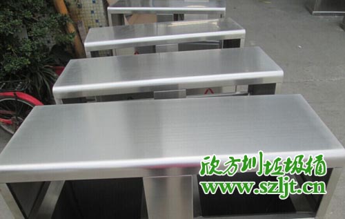 戶外環(huán)保垃圾桶