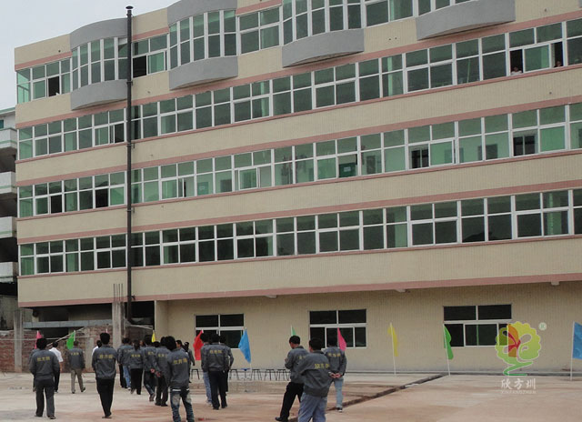 欣方圳垃圾桶生產(chǎn)廠區(qū)實景圖