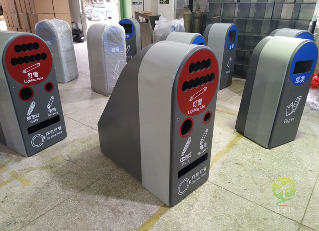 有害垃圾收集容器廠家生產(chǎn)圖